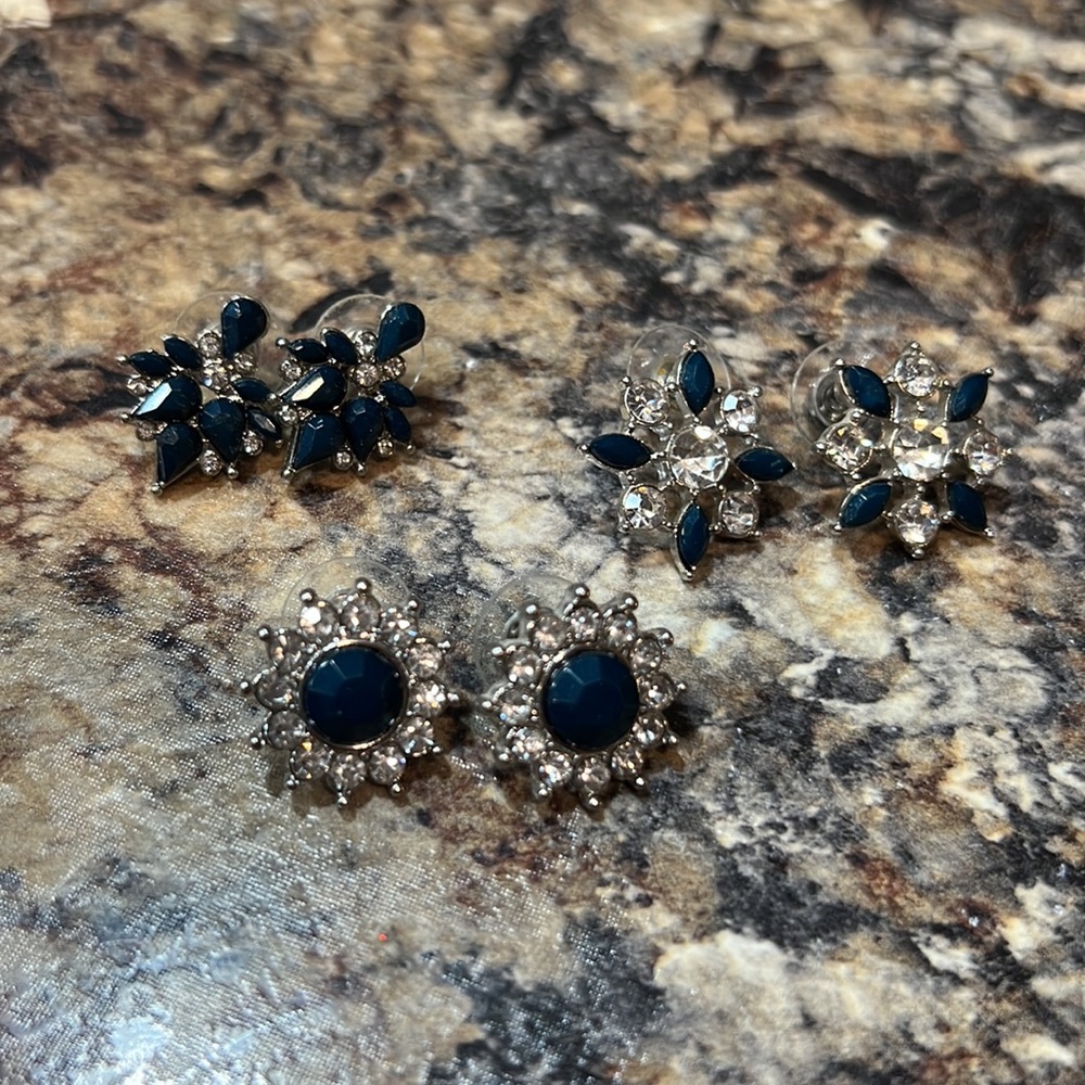 Teal rhinestone earring set - Picture 2 of 2